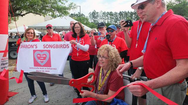 Thousands walk to defeat ALS