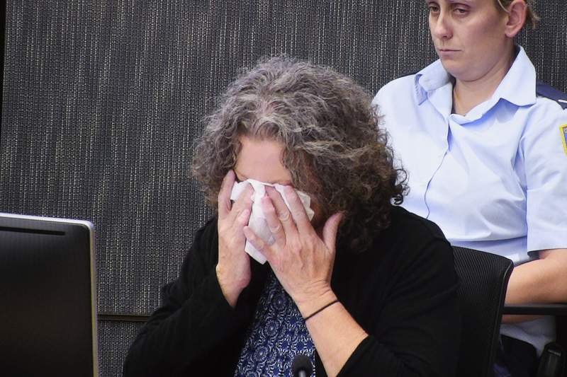 Australian mom convicted of killing 4 children seeks pardon