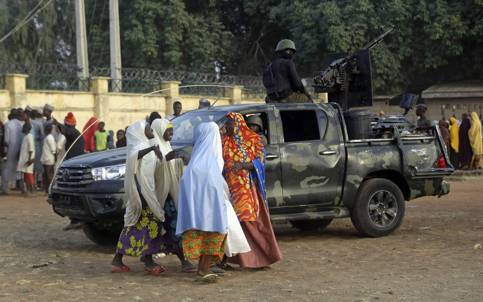 Chaos as freed Nigerian schoolgirls reunited with families