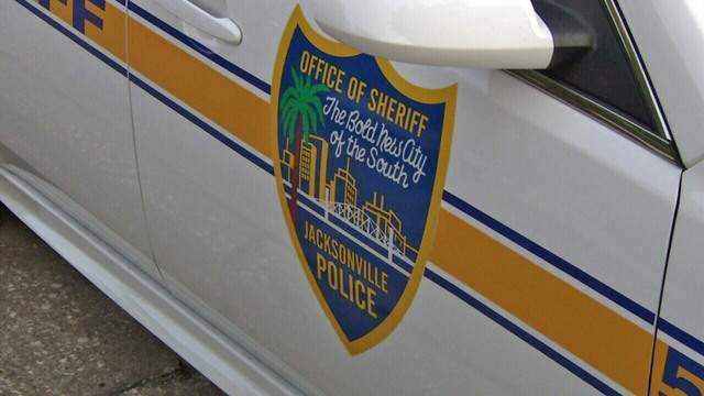Jacksonville officer charged with DUI in marked police cruiser, JSO says