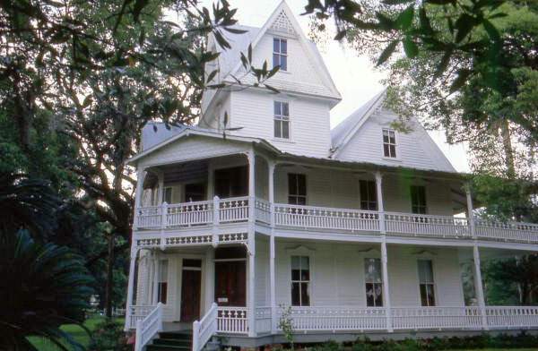 View of the May-Stringer House astatine  601 Museum Court successful  Brooksville, Florida.