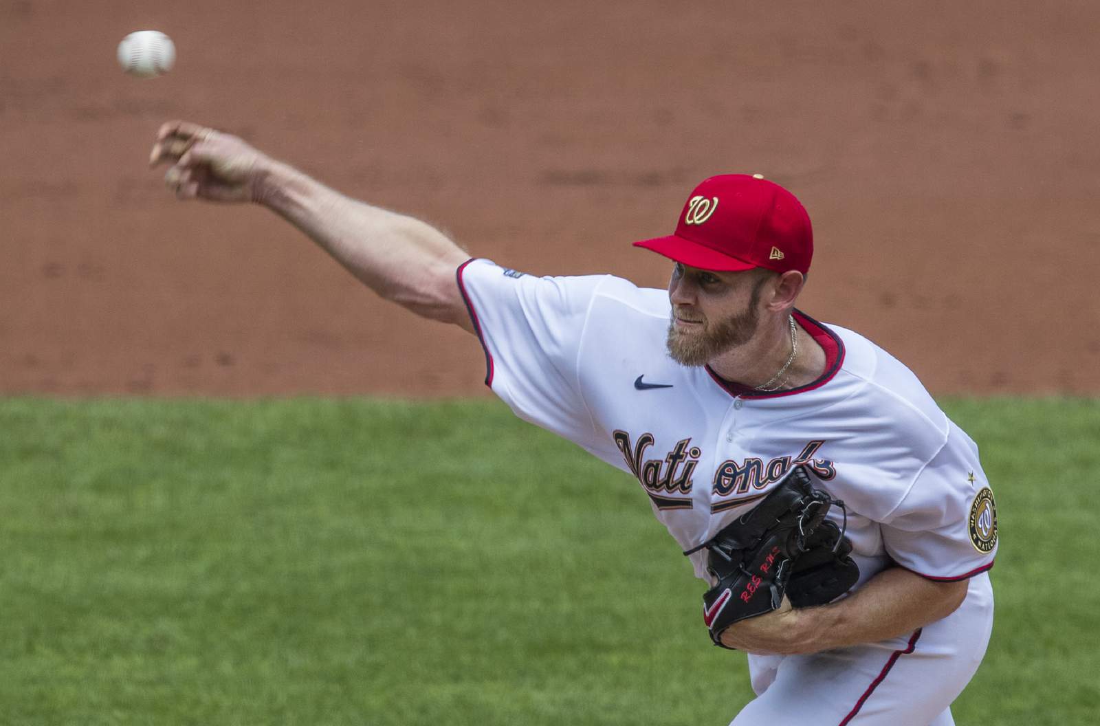 Nationals' Strasburg ejected for arguing - from the stands