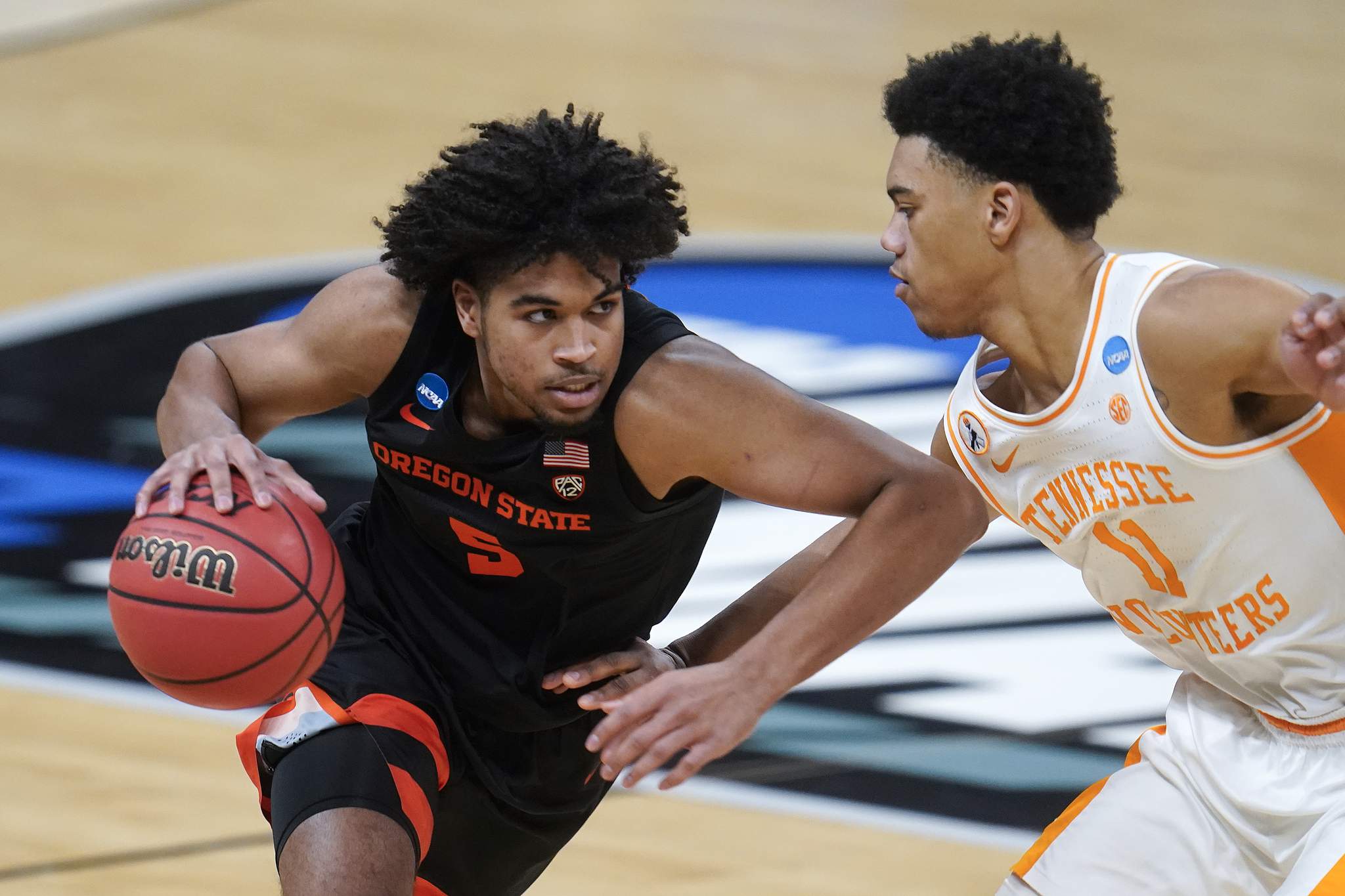 Oregon State takes down Tennessee 70-56 as No. 12 seed