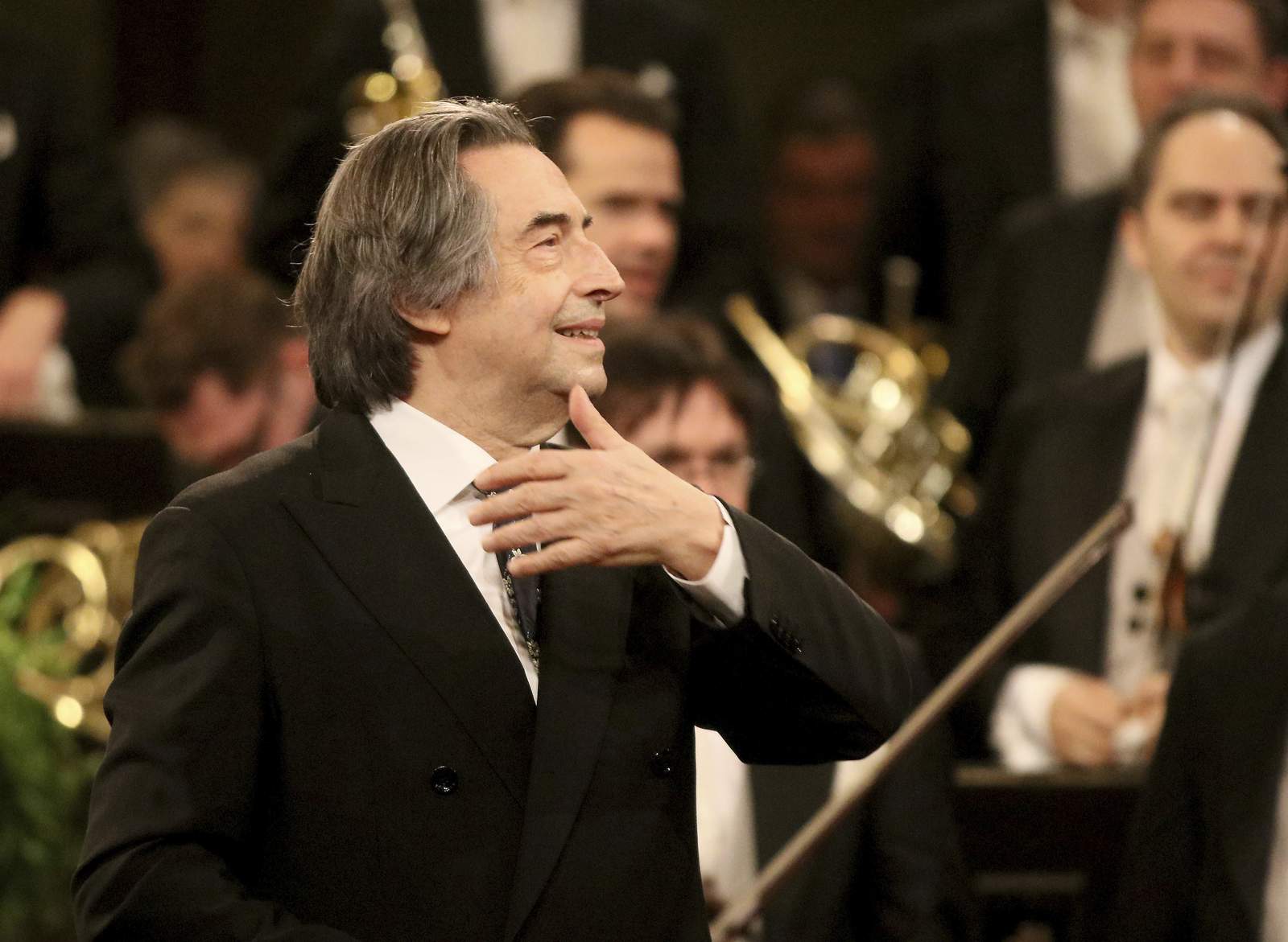 Muti to conduct classical music's return to Italian stage