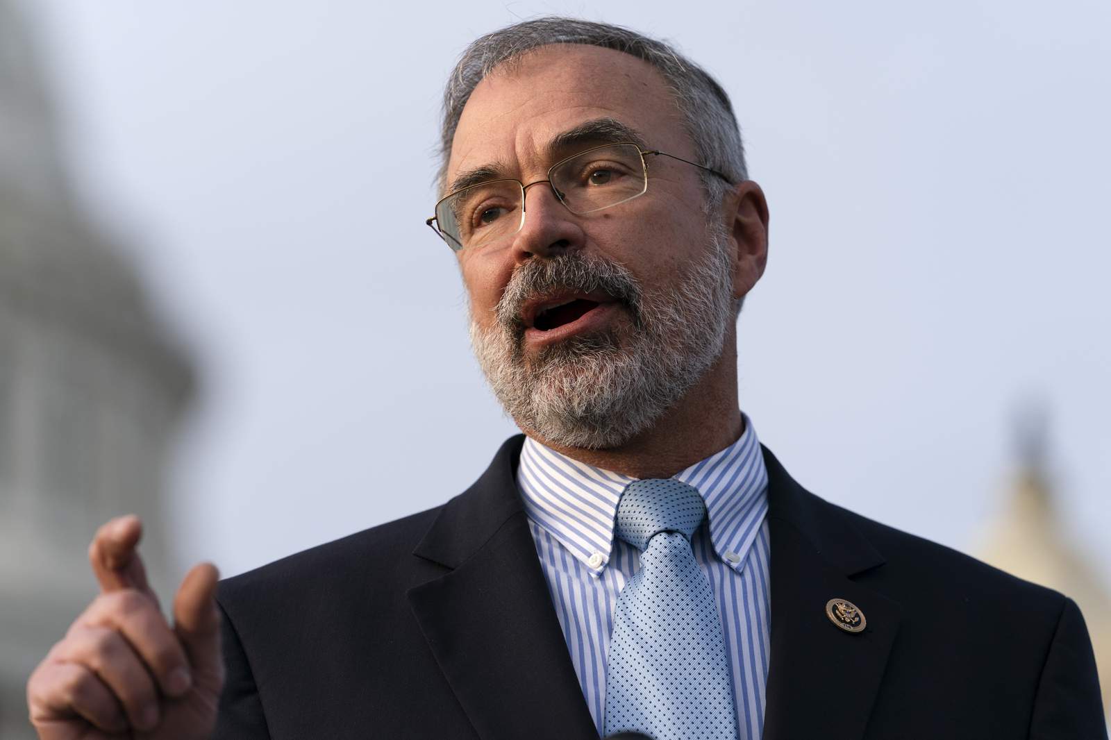 GOP lawmaker with gun sets off House chamber metal detector