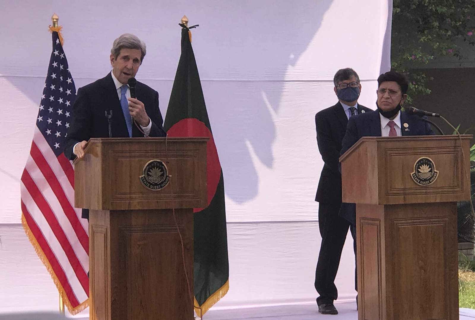 US envoy Kerry discusses climate challenges in Bangladesh