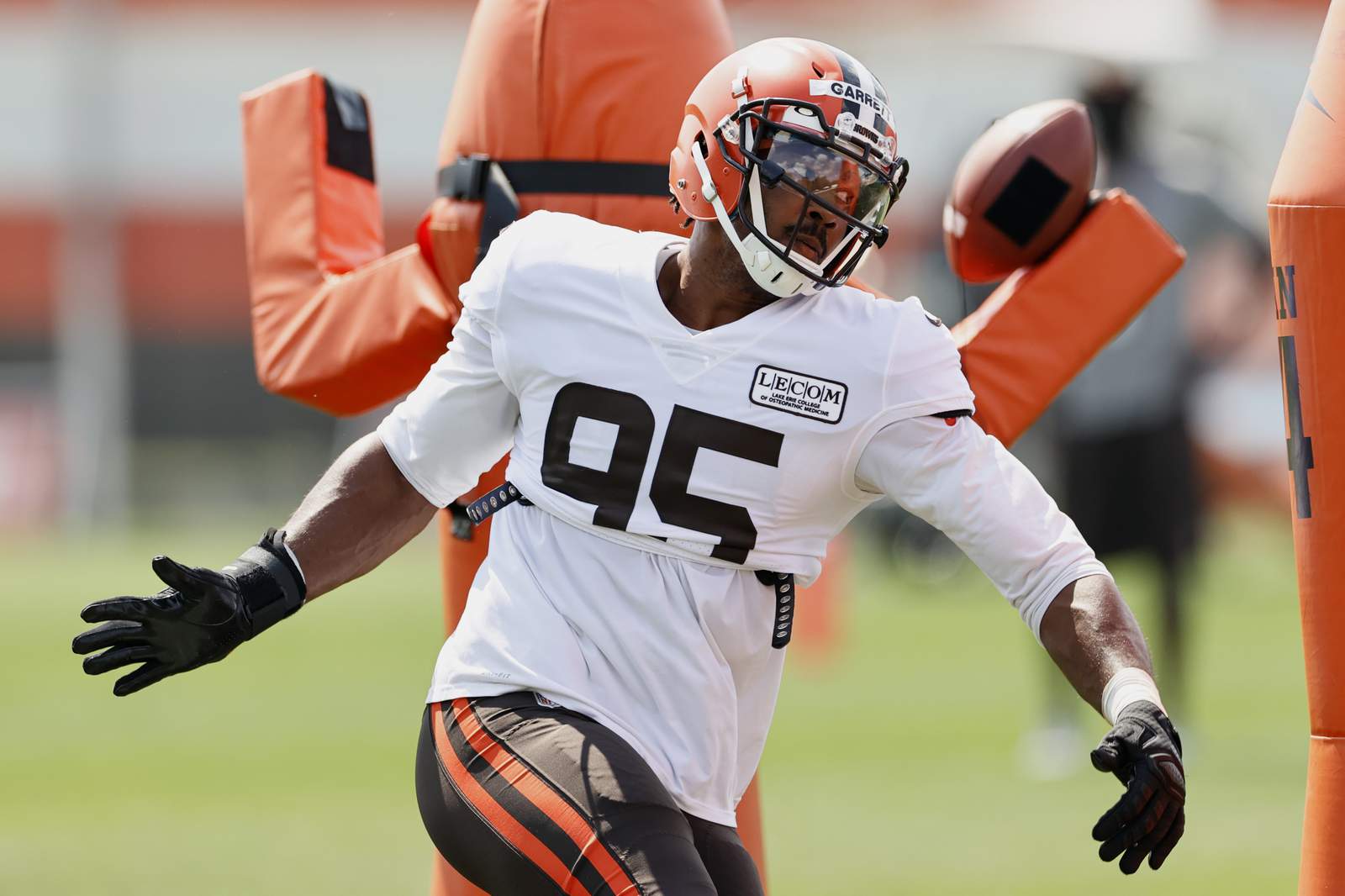 On edge: Browns' Garrett returns after NFL suspension
