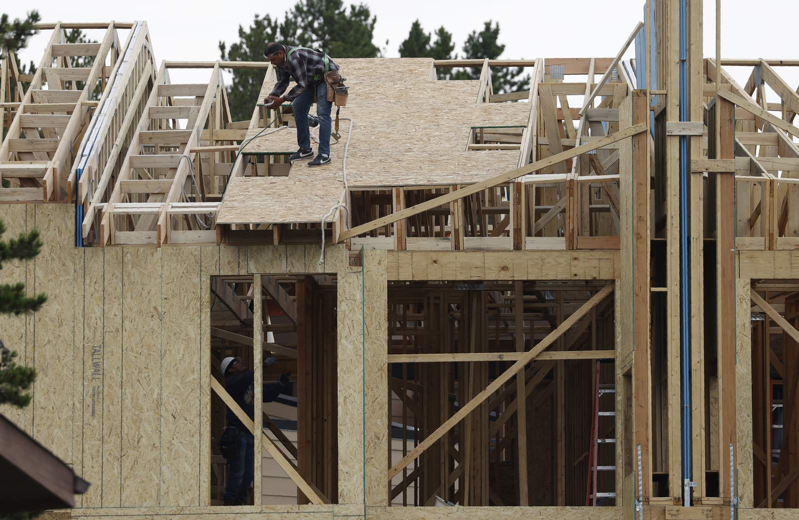 US home construction surges 22.6%, third straight increase