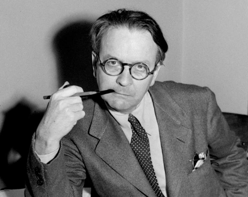 Rare Raymond Chandler essay includes writing, office tips