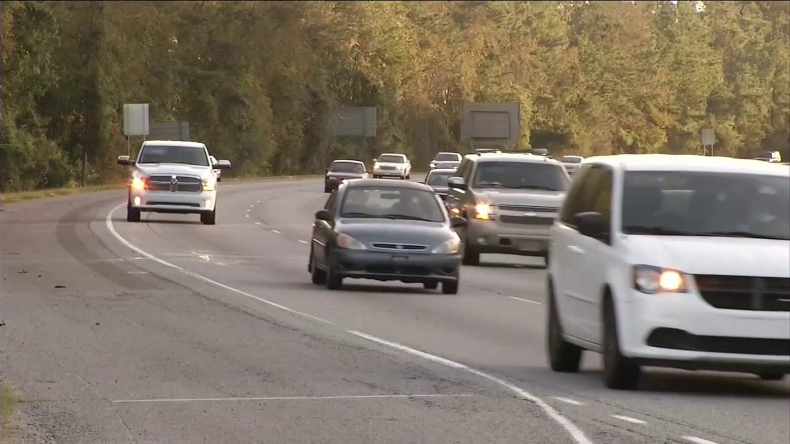 AAA expects fewer holiday travelers this Thanksgiving