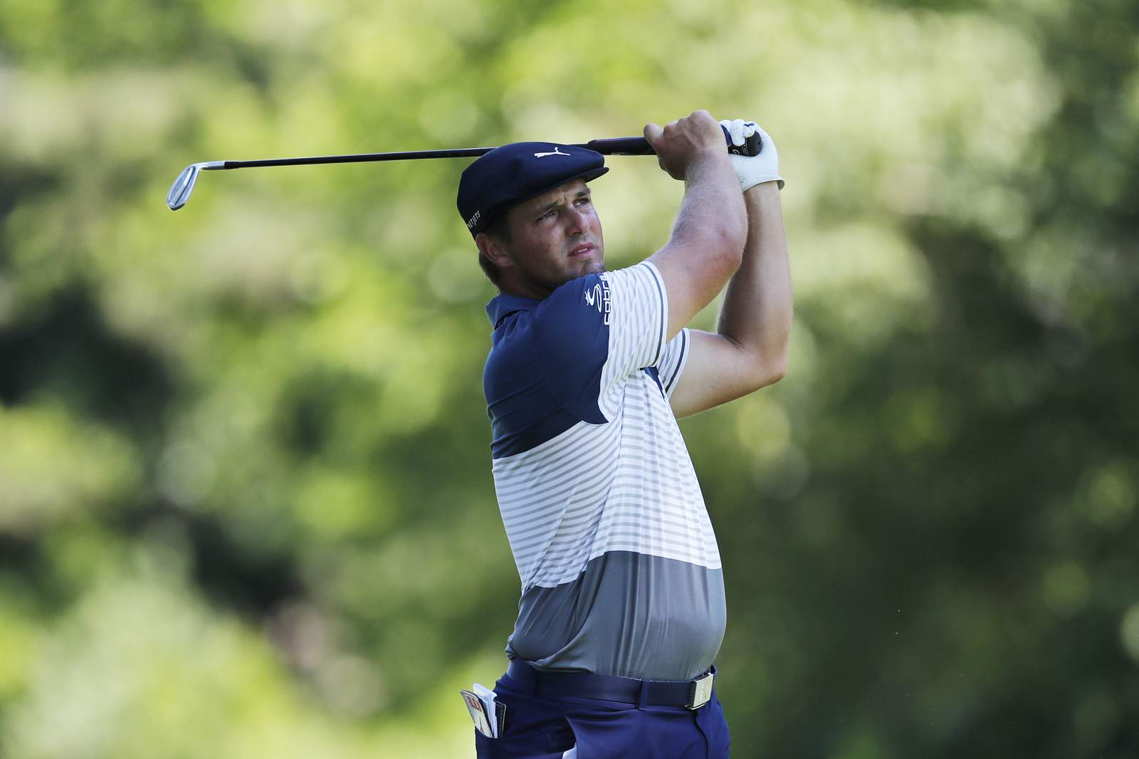 Bryson DeChambeau tied for early 2nd-round lead in Detroit