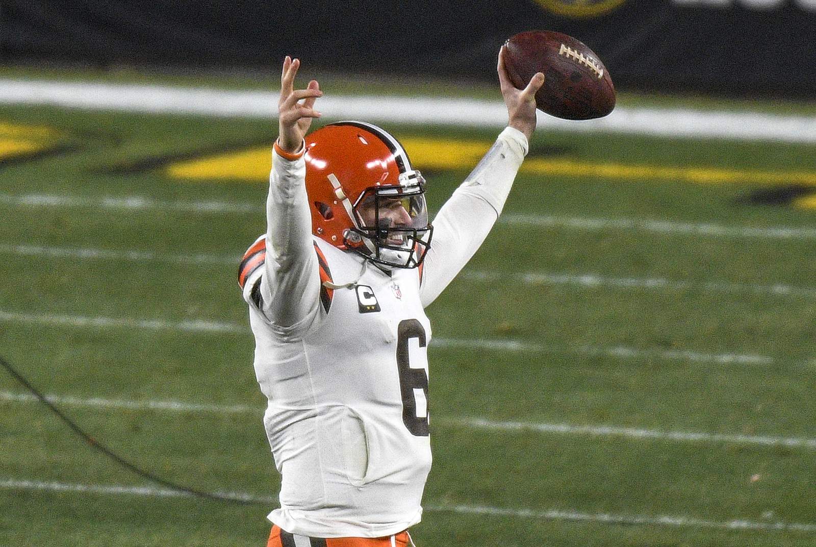 Same old Browns? Hardly. Cleveland drills Steelers 48-37