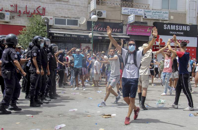 Tensions in Tunisia after president suspends parliament