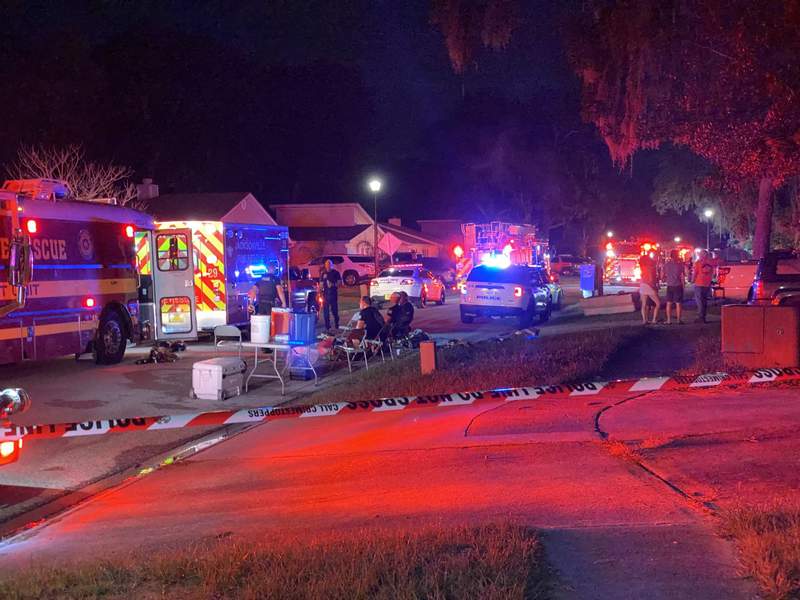 Woman dies after 2 pulled from house fire in Mayport, police say