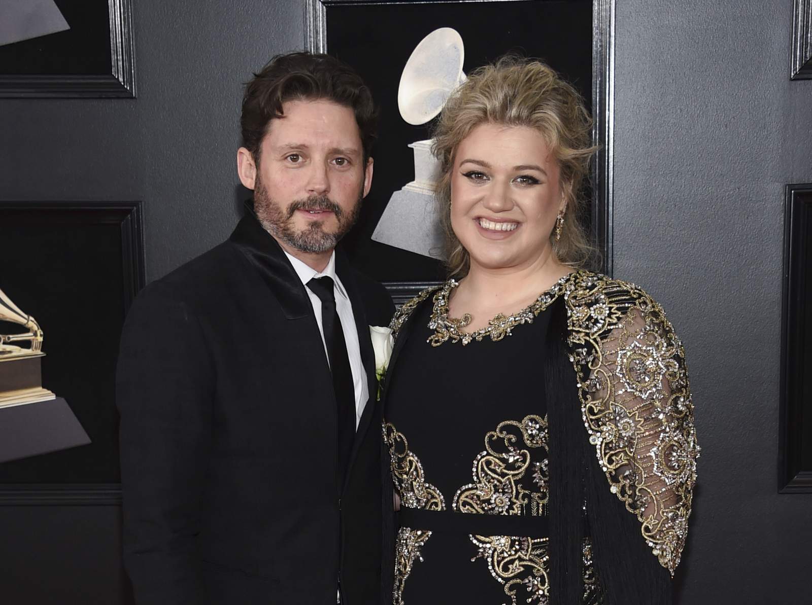 Kelly Clarkson seeks divorce from husband of nearly 7 years