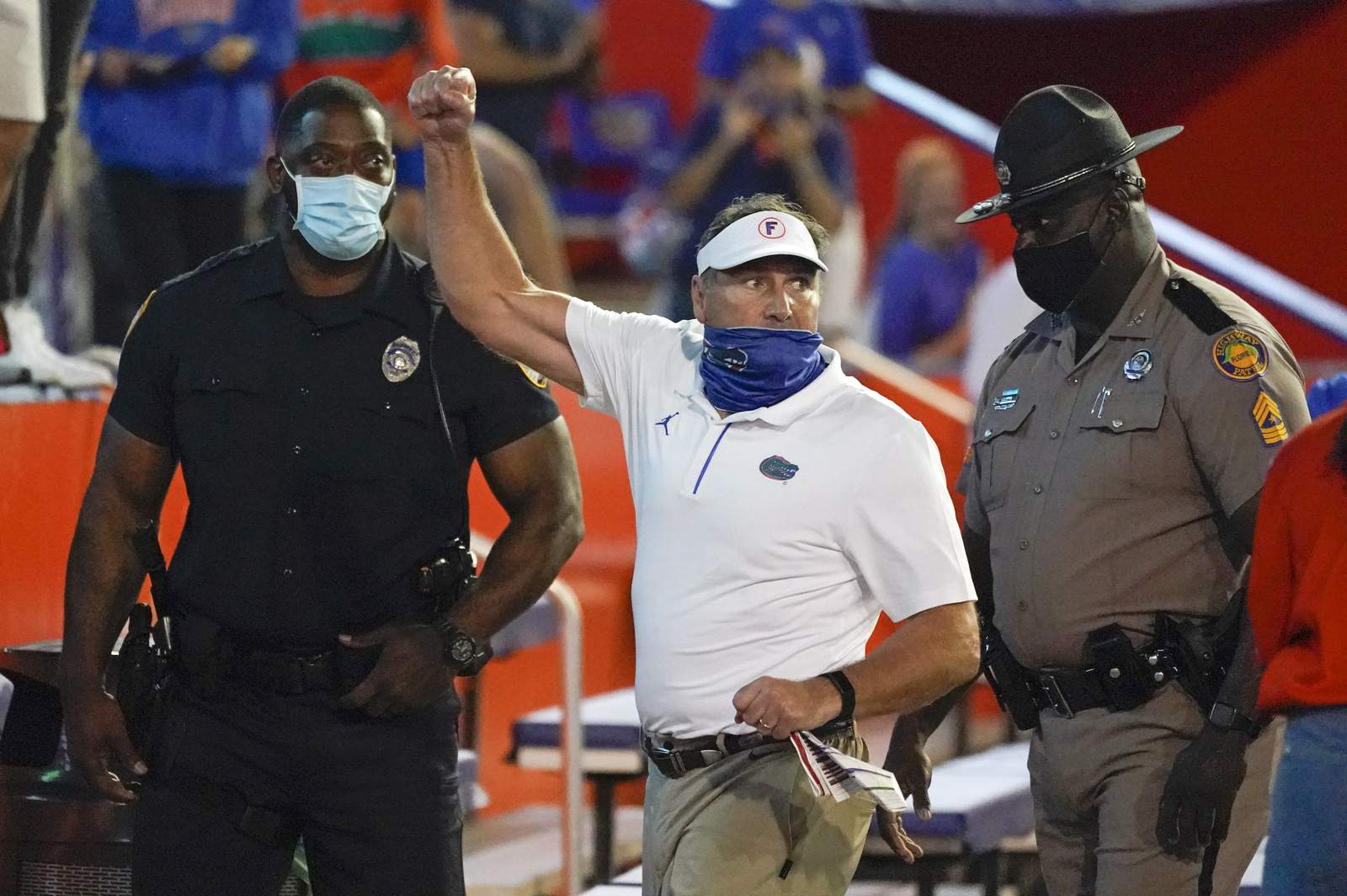 Florida’s Mullen’s uneven month ends in Darth Vader costume