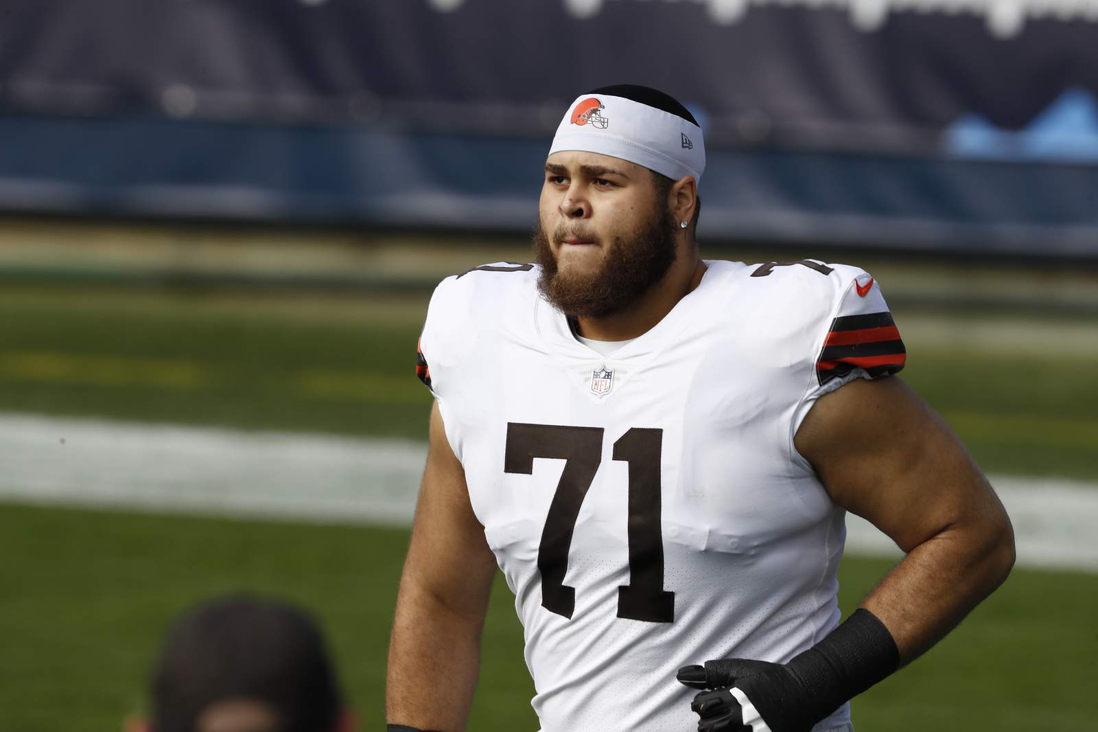Browns lose another player vs; Jets, starting LT Wills out