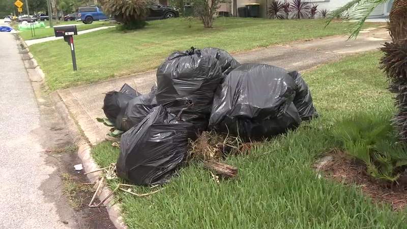 Isle of Palms residents go weeks without trash pickup