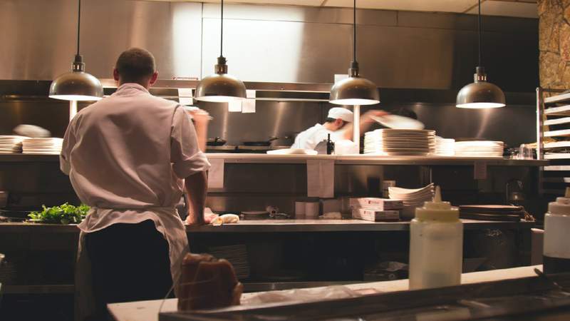 Chefs leave restaurants to work in private homes