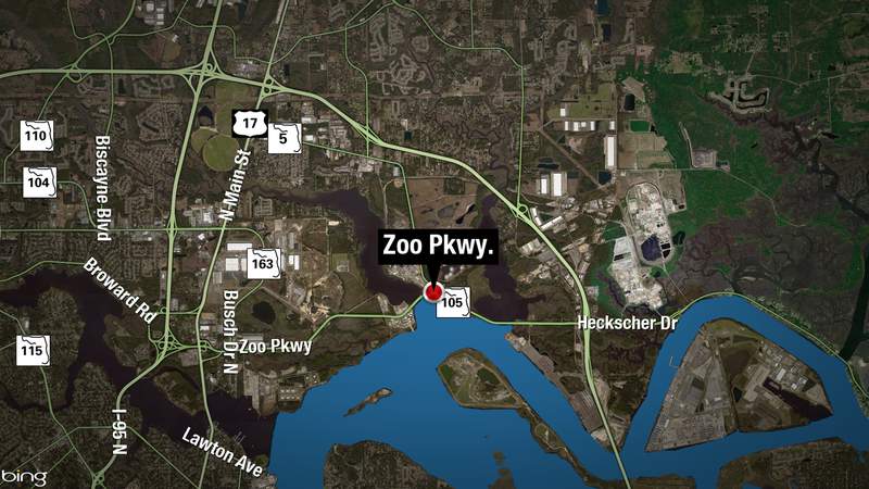 2 killed in single-vehicle crash on Zoo Parkway