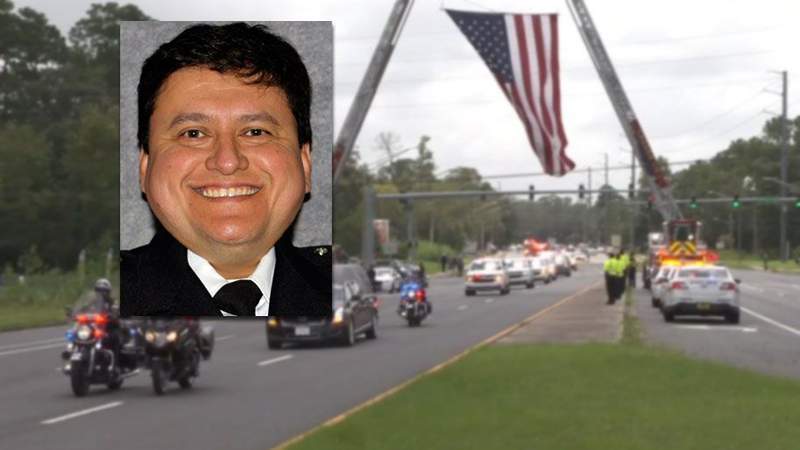Procession honors Jacksonville Fire Rescue Lt. Mario Moya who died of COVID-19