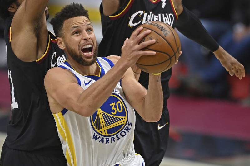 Curry lands second $200M contract of career with Warriors