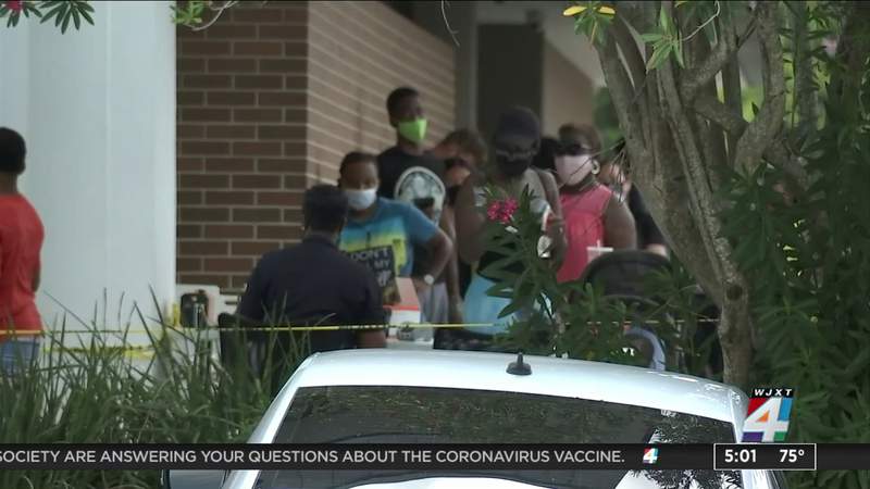 Duval health department explores expanding COVID-19 testing hours as long lines continue