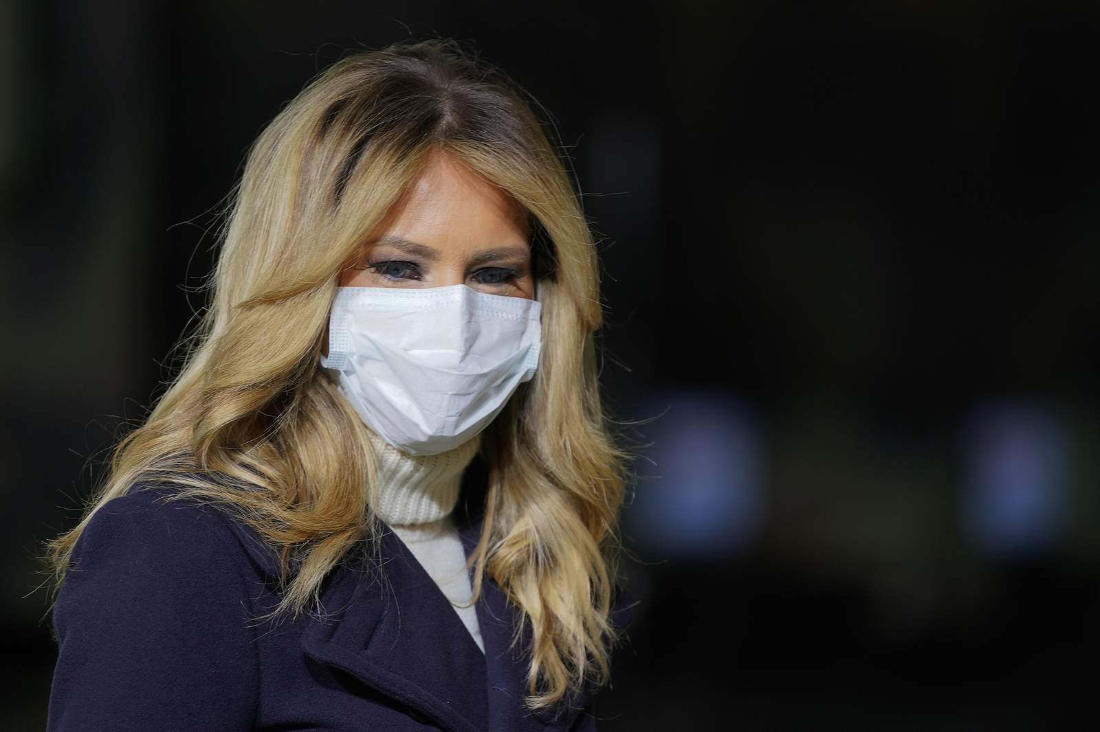 Pandemic doesn't break first lady holiday hospital tradition