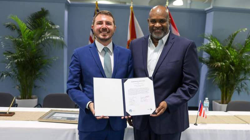 JaxPort signs agreement to strengthen trade relationship with Puerto Rico