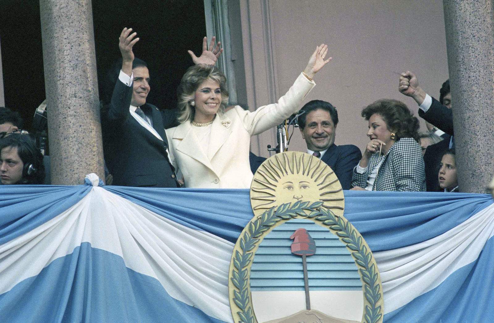 Flamboyant former Argentine President Carlos Menem dies