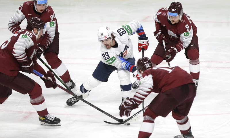 Amerikas Savienotās Valstis pasaules hokeja čempionātā ar 4-2 uzvarēja Latviju