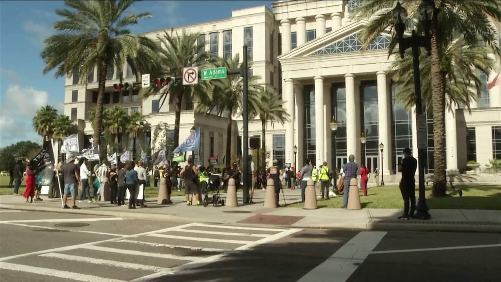 Rally held at courthouse to protest proposed ‘anti-mob’ legislation