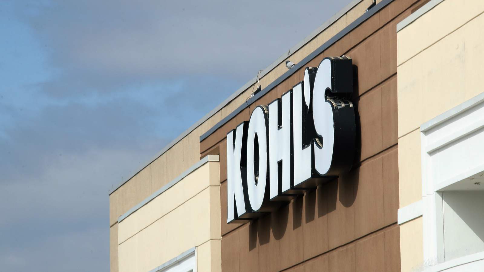 Kohls joins retailers closing for Thanksgiving Day
