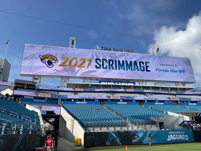 Jaguars training camp ‘21: Fans back in the Bank, get to see Lawrence dazzle
