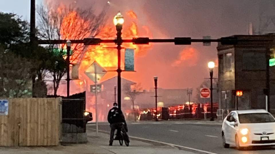 Firefighters battle massive blaze in downtown Jacksonville