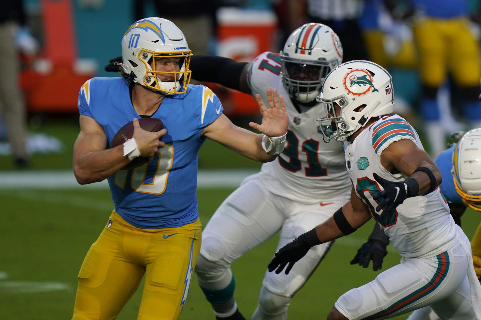 Dolphins earn 5th straight win by beating Chargers 29-21
