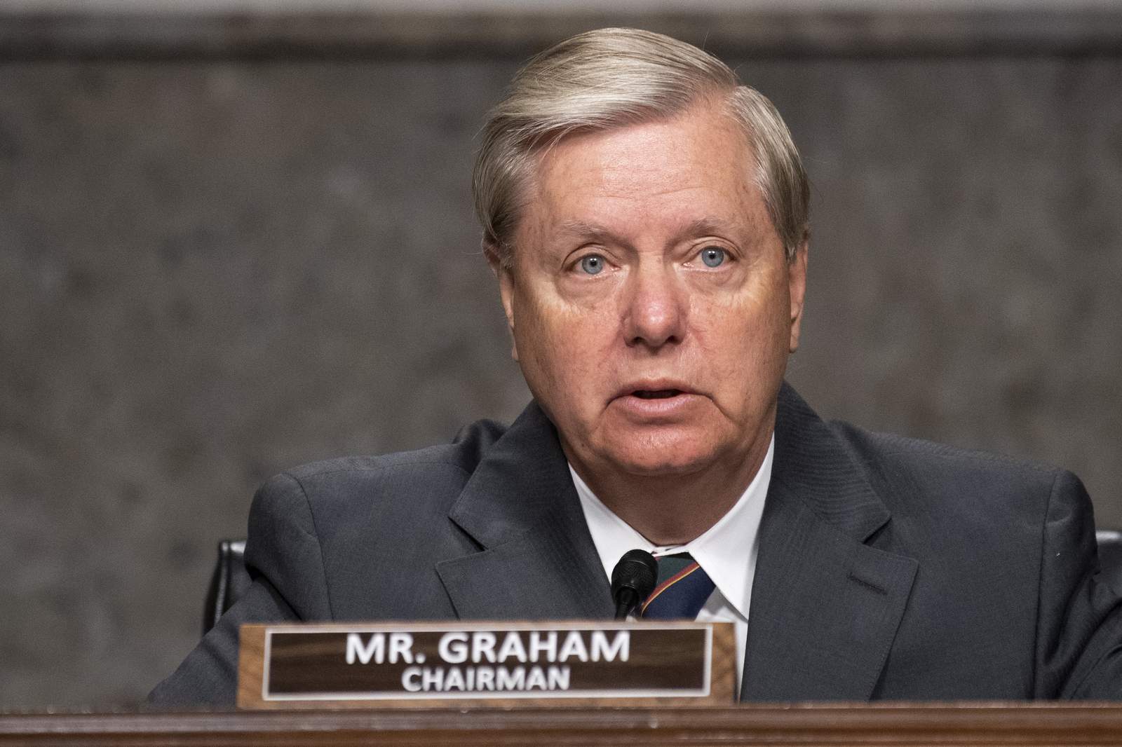 Graham urges older judges to retire so GOP can fill openings
