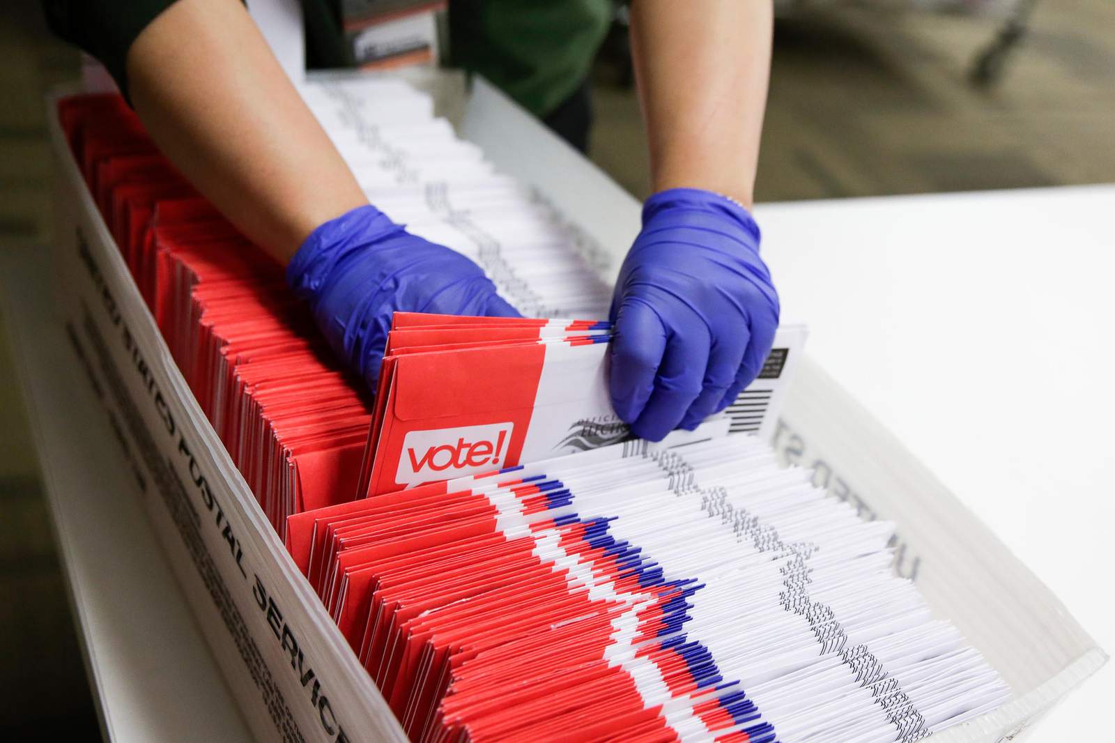 Amid pandemic, record number of Florida voters use mail-in ballots