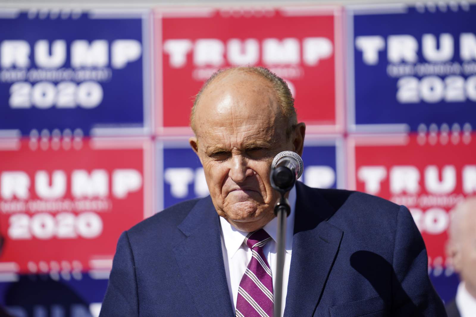 A rusty Giuliani returns to the courtroom on Trump's behalf