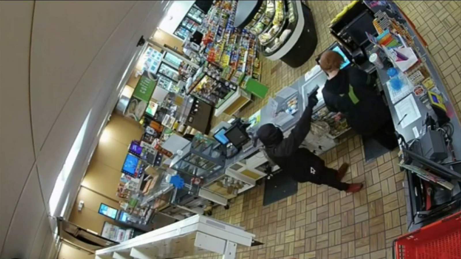 Robber holds gun to head of Middleburg 7-Eleven clerk