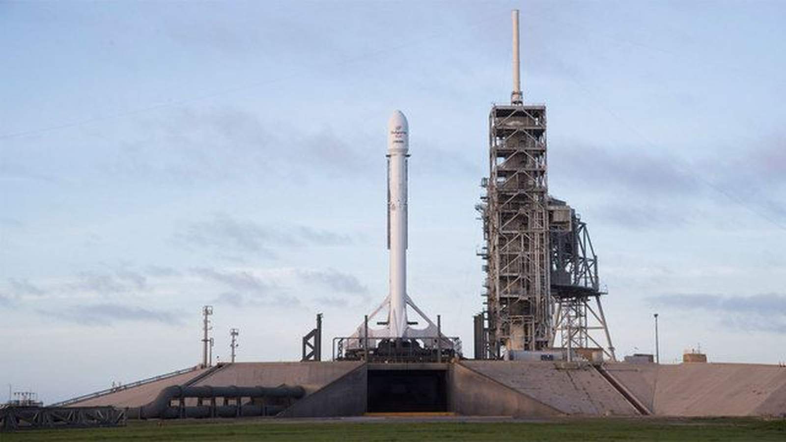 LIVE: SpaceX launching Falcon 9 rocket carrying spy satellite