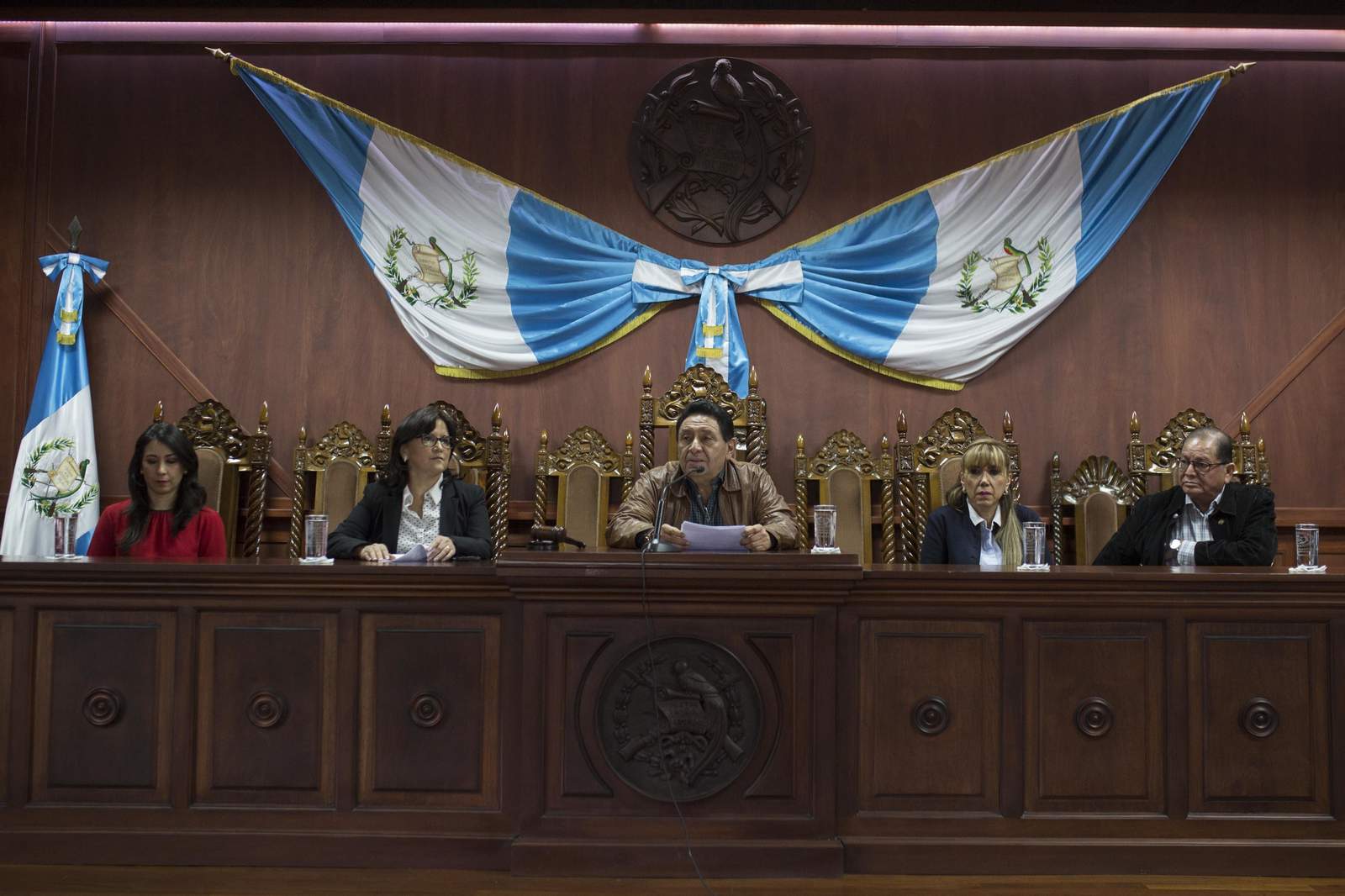 Guatemala begins reshaping court; corruption concerns grow