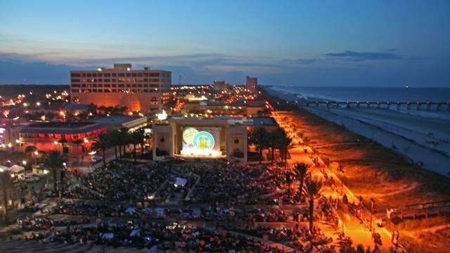 Moonlight movie magic returns to Jacksonville Beach this summer
