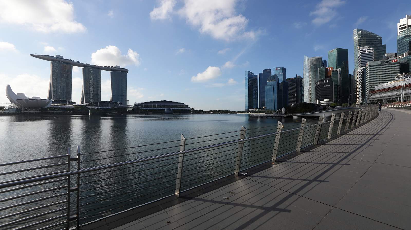 Singapore threatens 6 months in jail for breaking social distancing laws