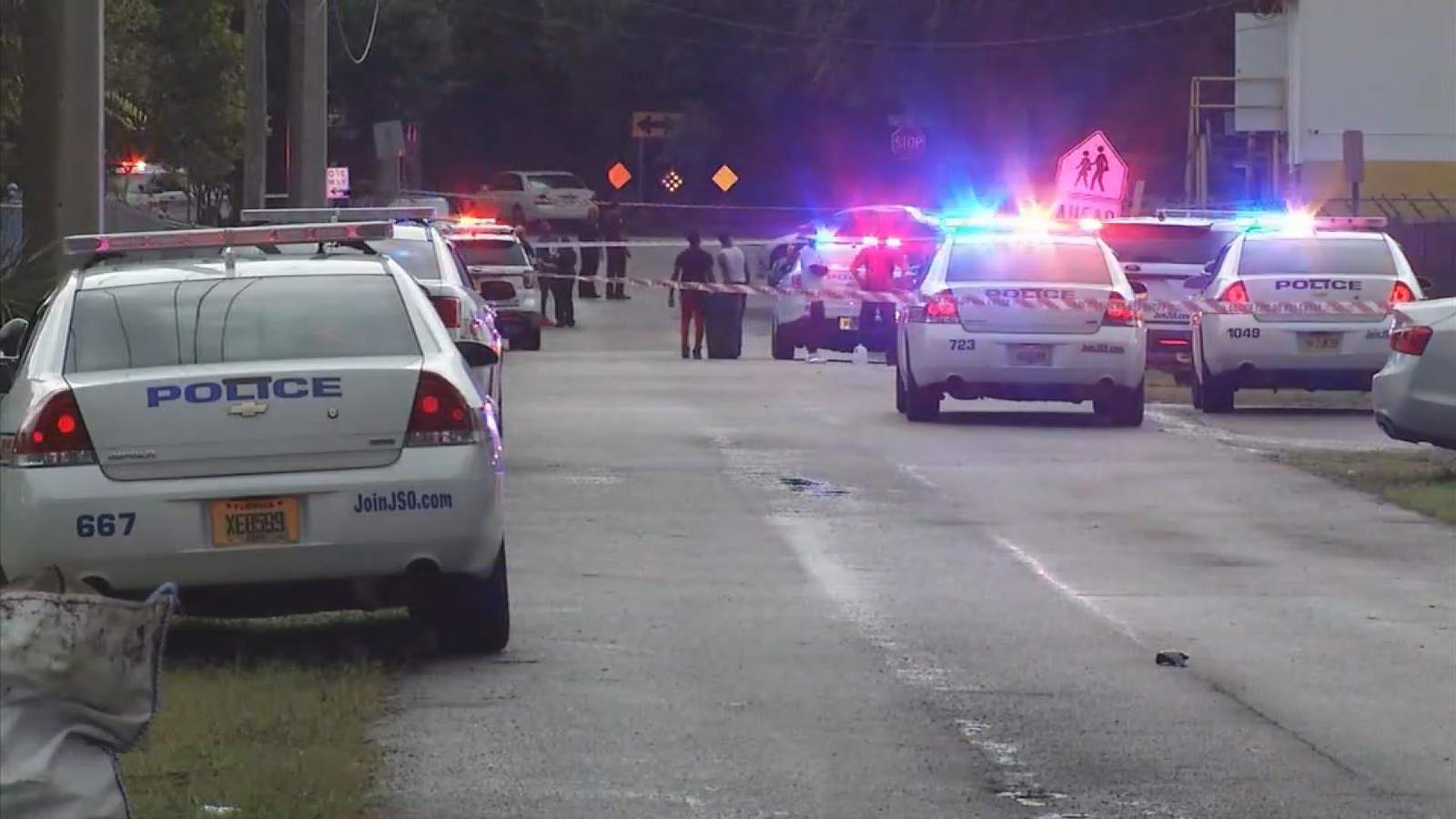 Man killed, 7-year-old injured by gunfire at Arlington youth football game