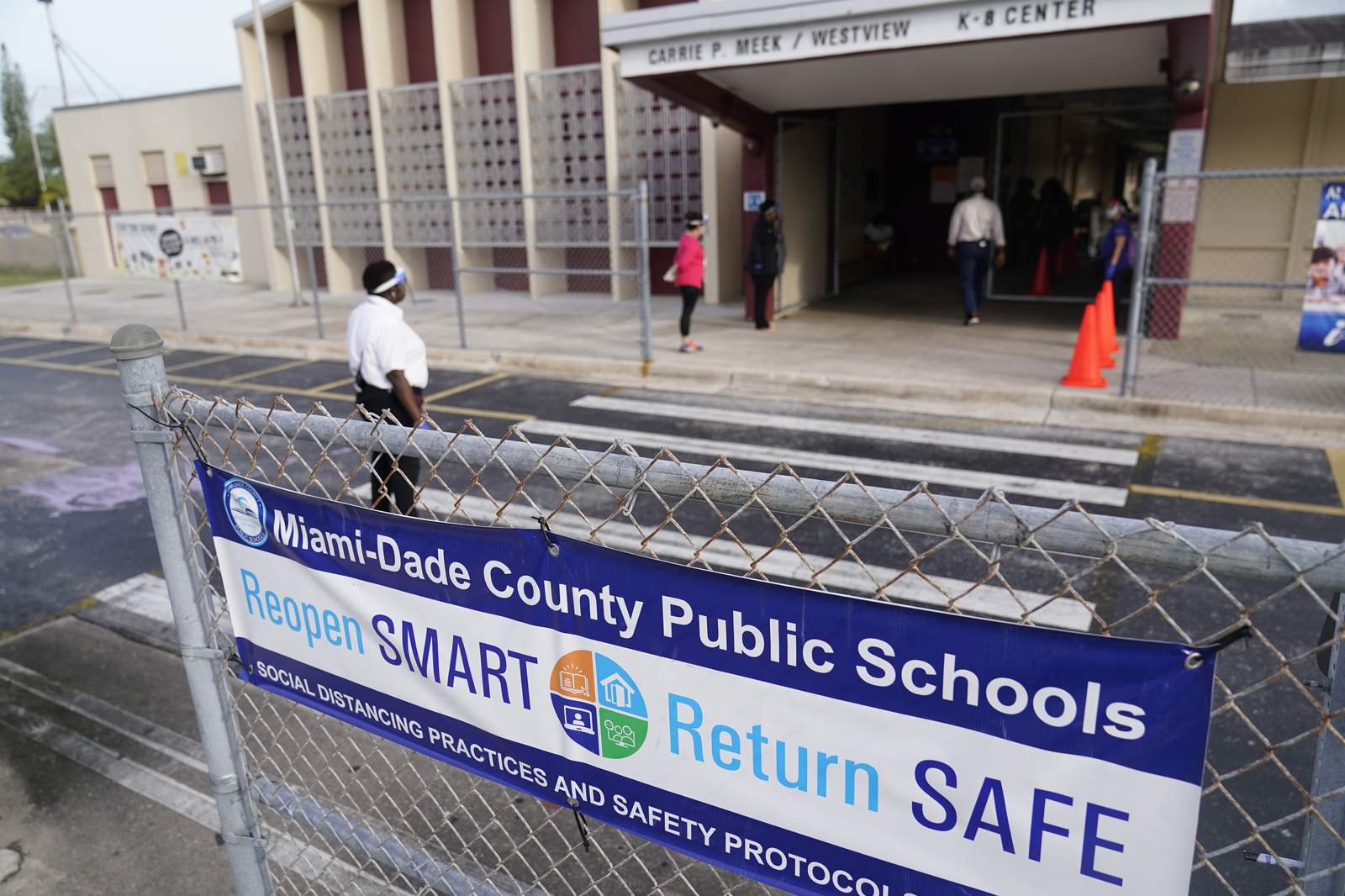 Miami-Dade students return to class for 1st time since March