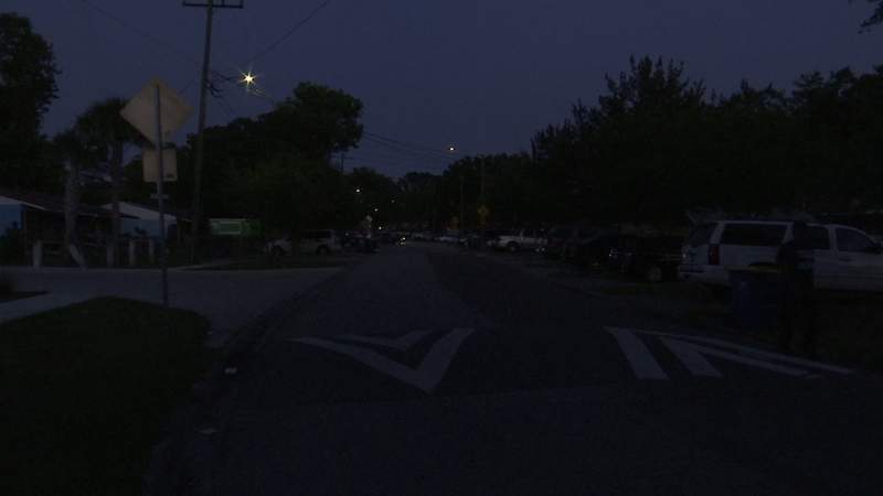 Residents, delivery drivers say Jacksonville neighborhood needs more lighting