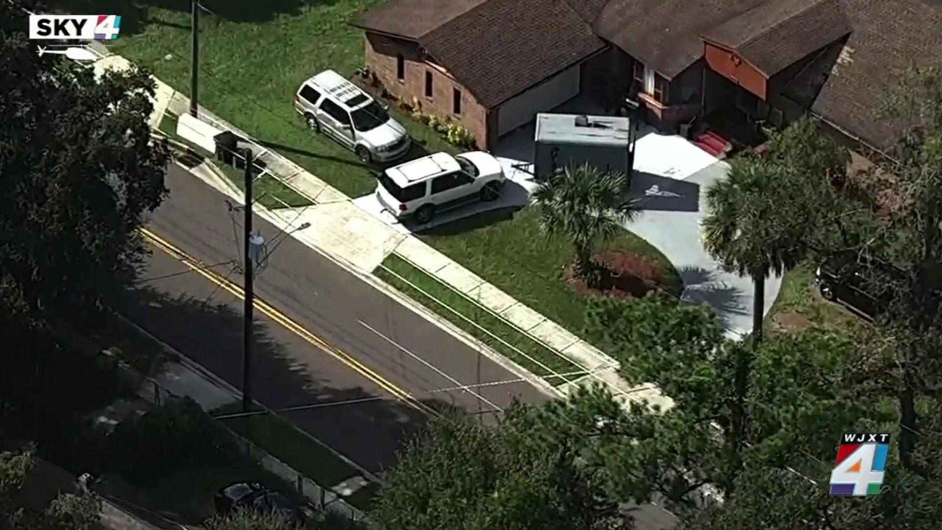 Foul play suspected after woman found dead in Moncrief neighborhood, police say