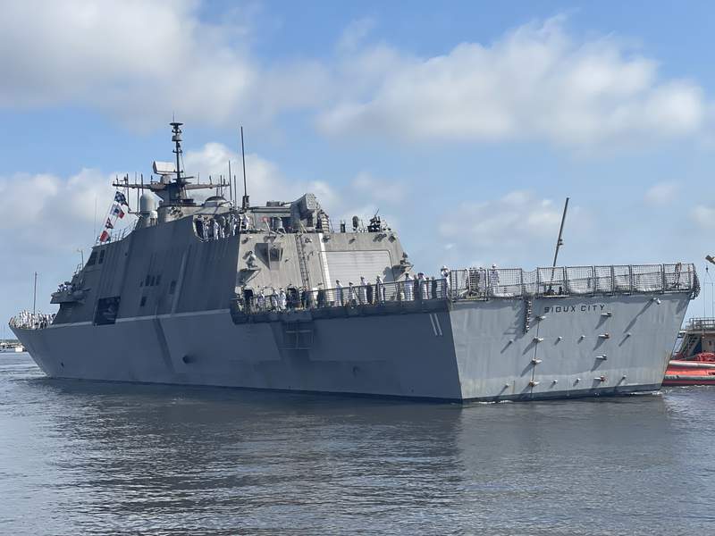 70 sailors of USS Sioux City return to Mayport after 4-month deployment