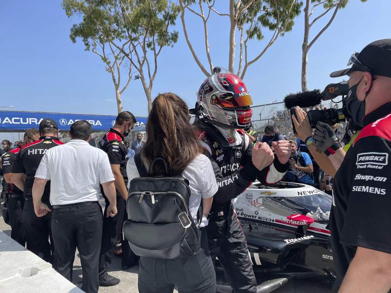 Newgarden wins Long Beach pole in tight IndyCar title race